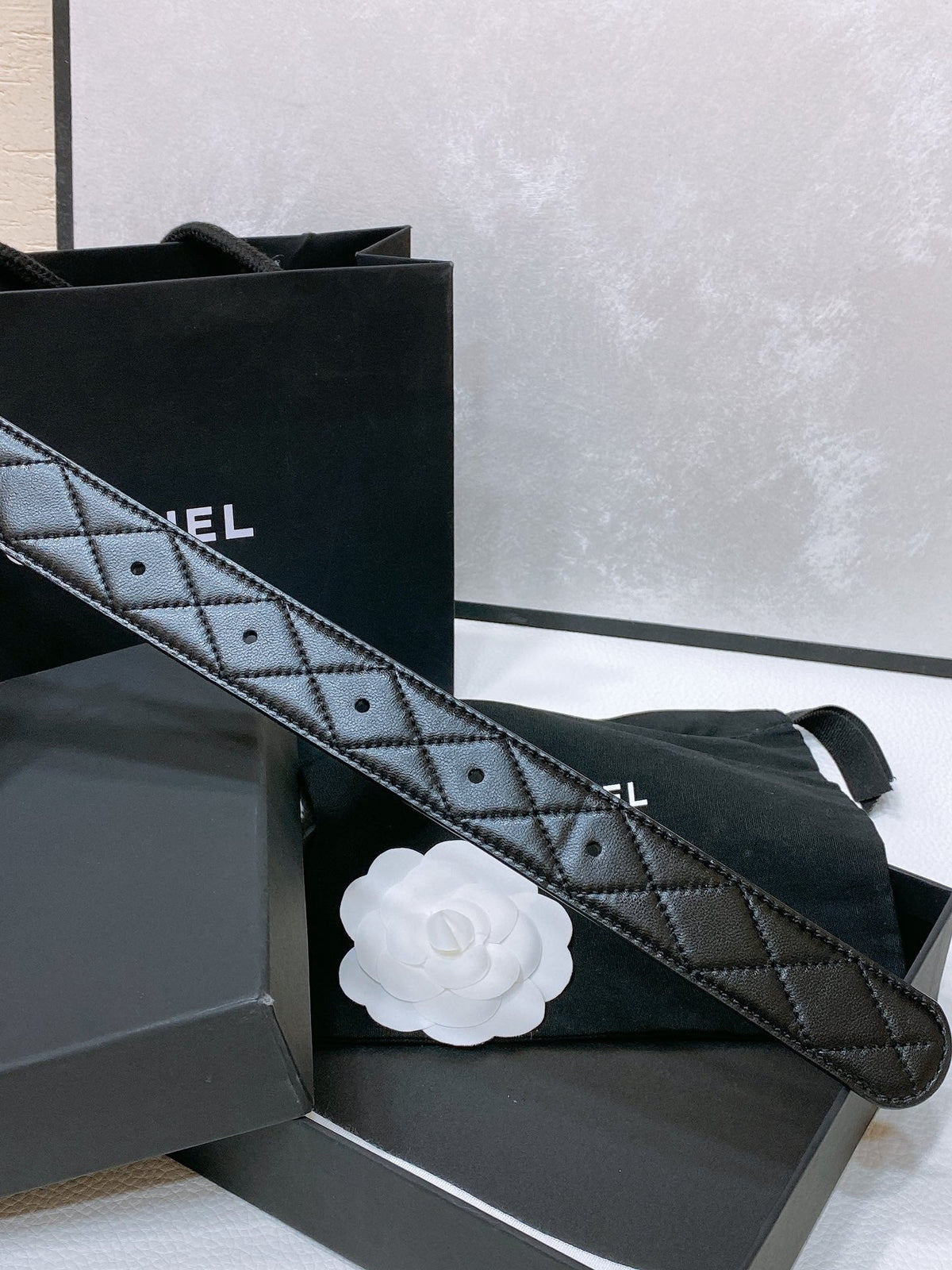 CC 30MM BELT IN BLACK EMBROIDERED CALFSKIN WHITE MIX BLACK METAL HARDWARE