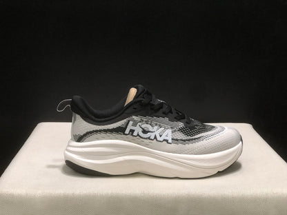 HOKA ONE ONE SKYFLOW