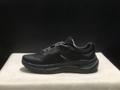 HOKA ONE ONE SKYFLOW