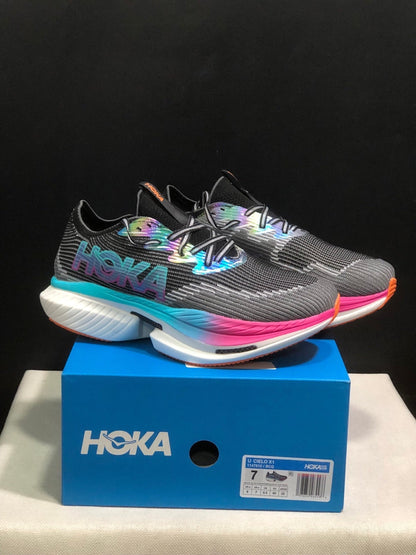 HOKA ONE ONE CIELO X1